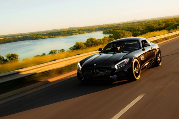 Les voitures hybrides de luxe : le meilleur de deux mondes